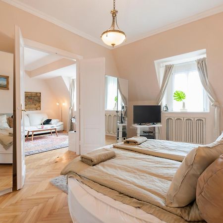 View To The Roofs Luxury Apartment With 2 Bedrooms Budapest Luaran gambar