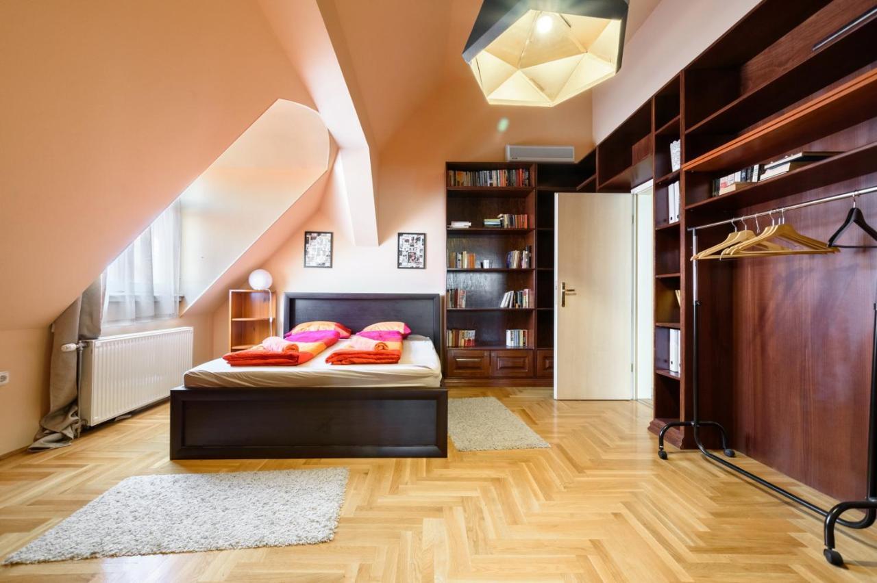 View To The Roofs Luxury Apartment With 2 Bedrooms Budapest Luaran gambar