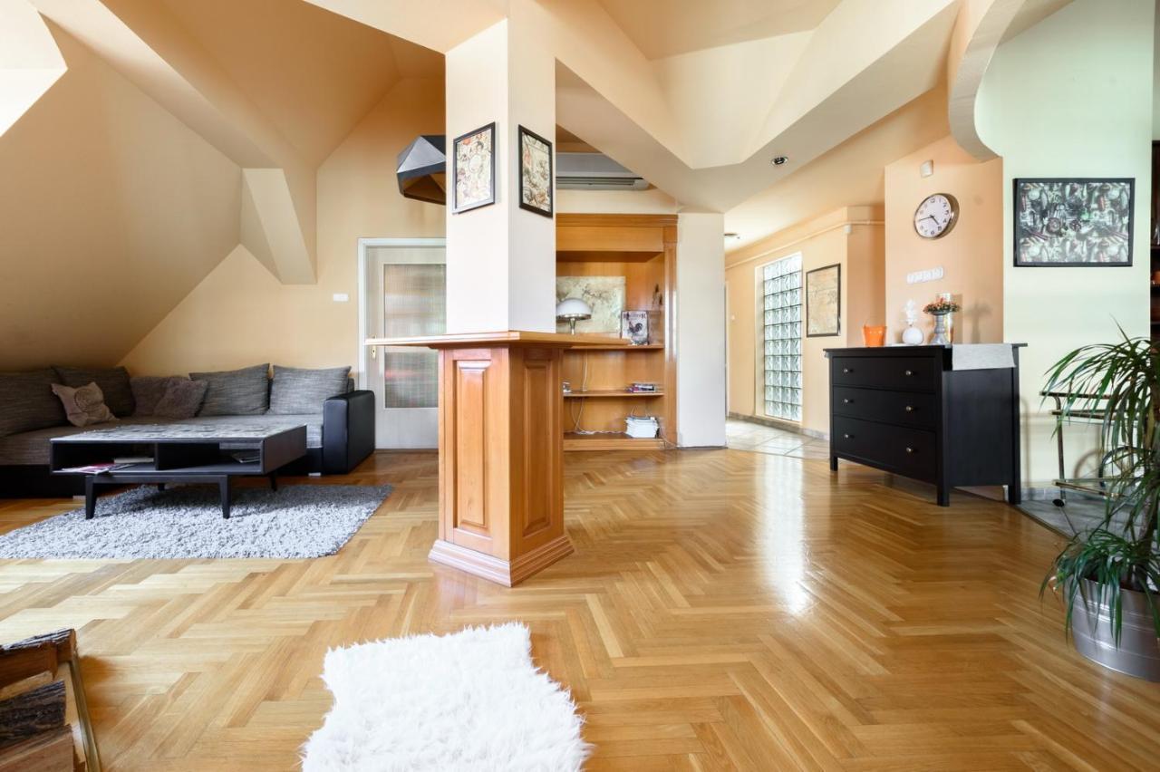 View To The Roofs Luxury Apartment With 2 Bedrooms Budapest Luaran gambar