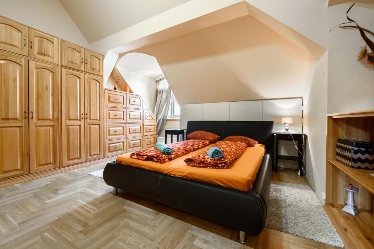 View To The Roofs Luxury Apartment With 2 Bedrooms Budapest Luaran gambar