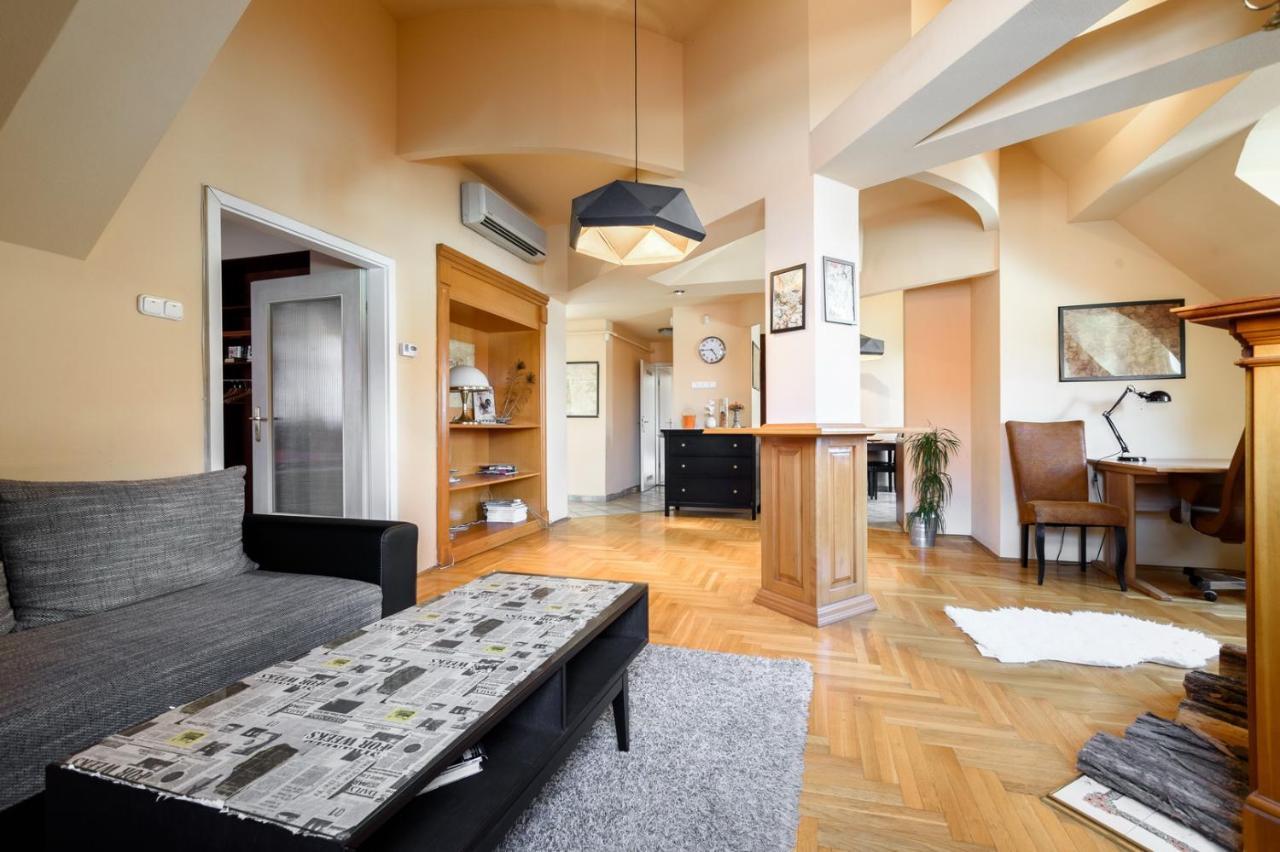 View To The Roofs Luxury Apartment With 2 Bedrooms Budapest Luaran gambar