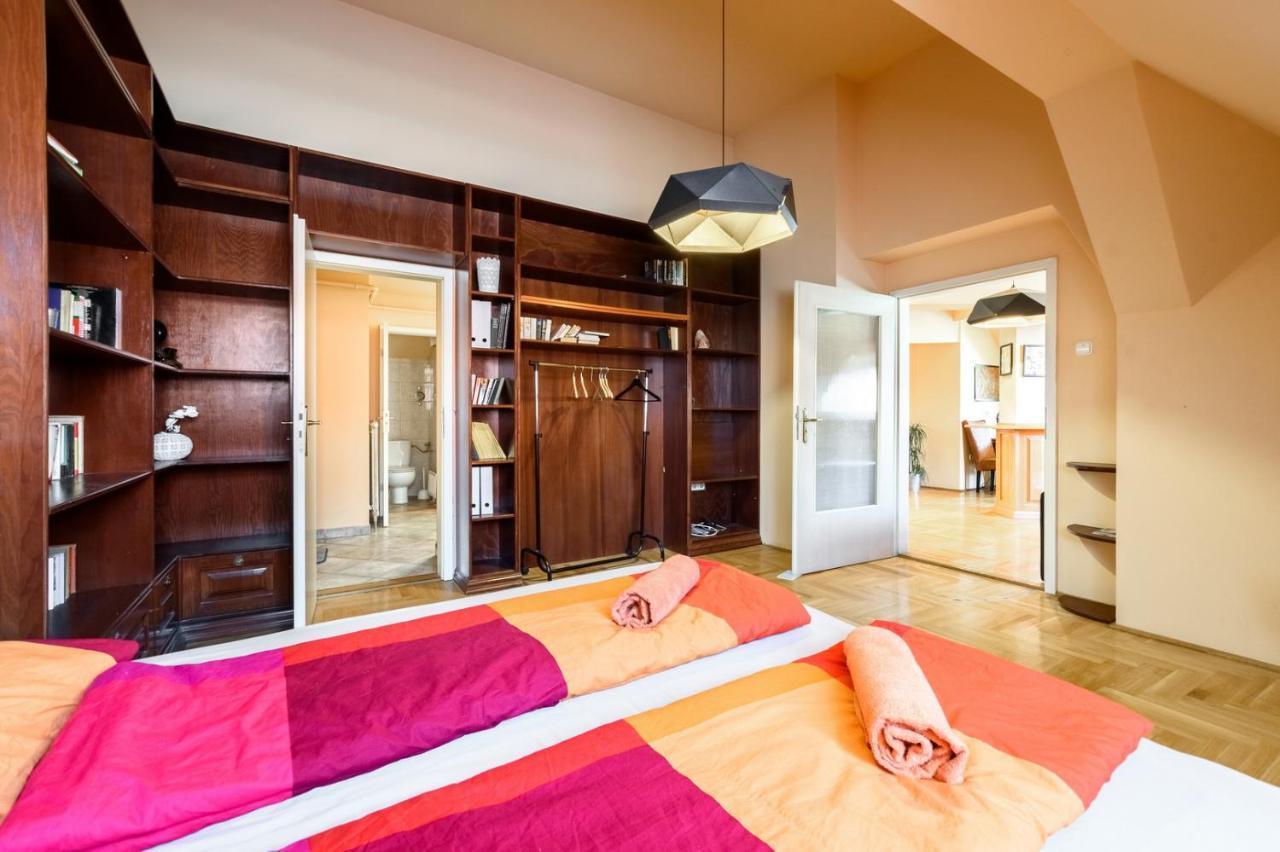 View To The Roofs Luxury Apartment With 2 Bedrooms Budapest Luaran gambar