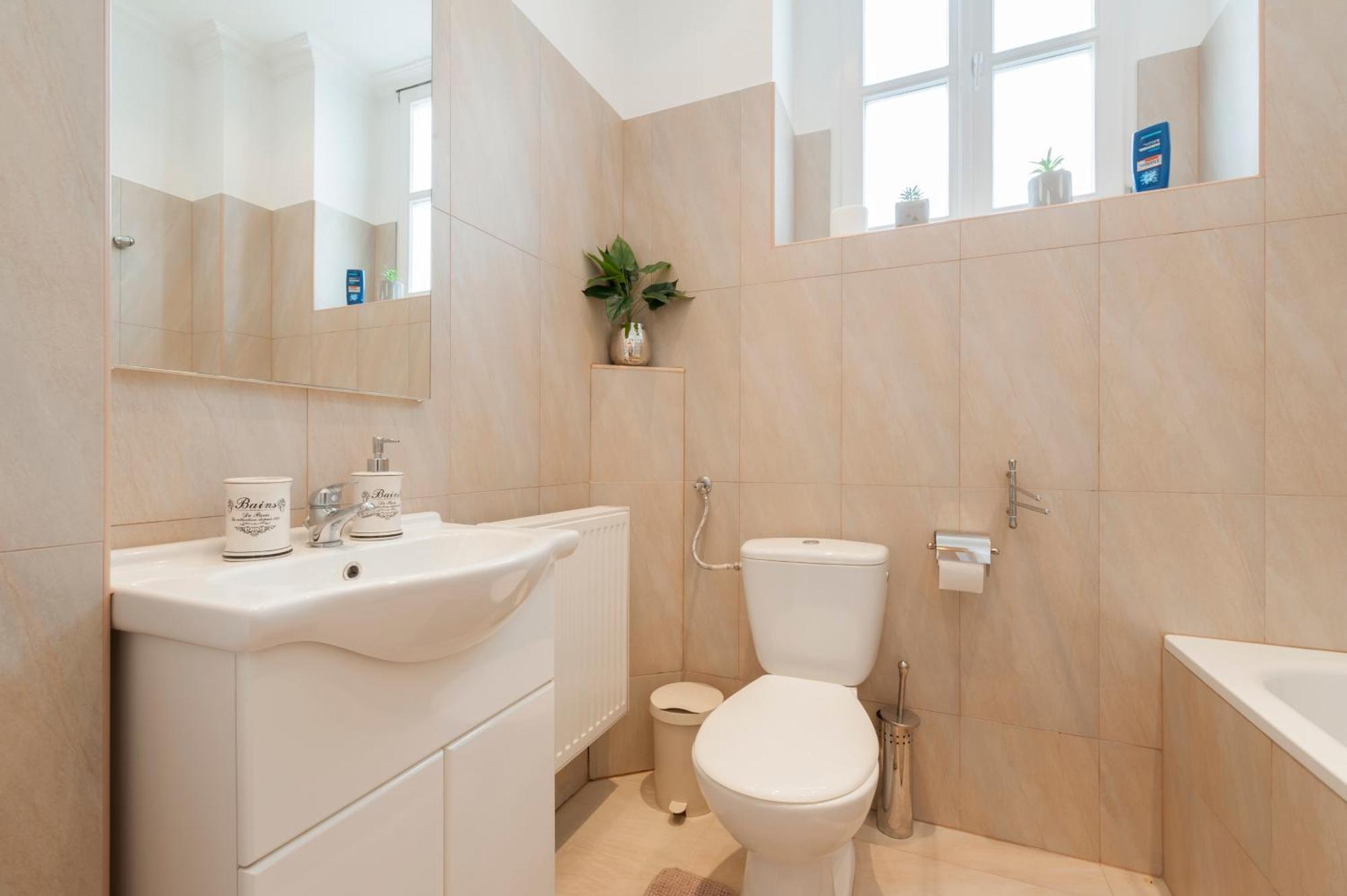 View To The Roofs Luxury Apartment With 2 Bedrooms Budapest Luaran gambar